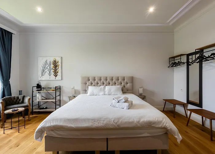 Au Chateau 102 Δωμάτια σε οικογενειακή κατοικία