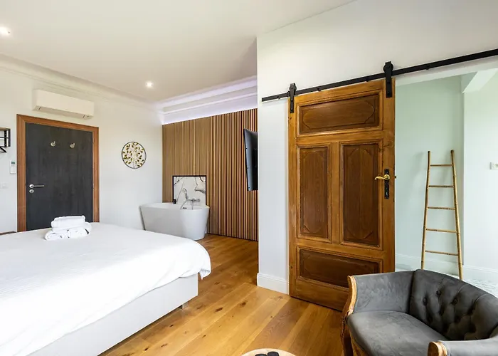 Δωμάτια σε οικογενειακή κατοικία Au Chateau 102